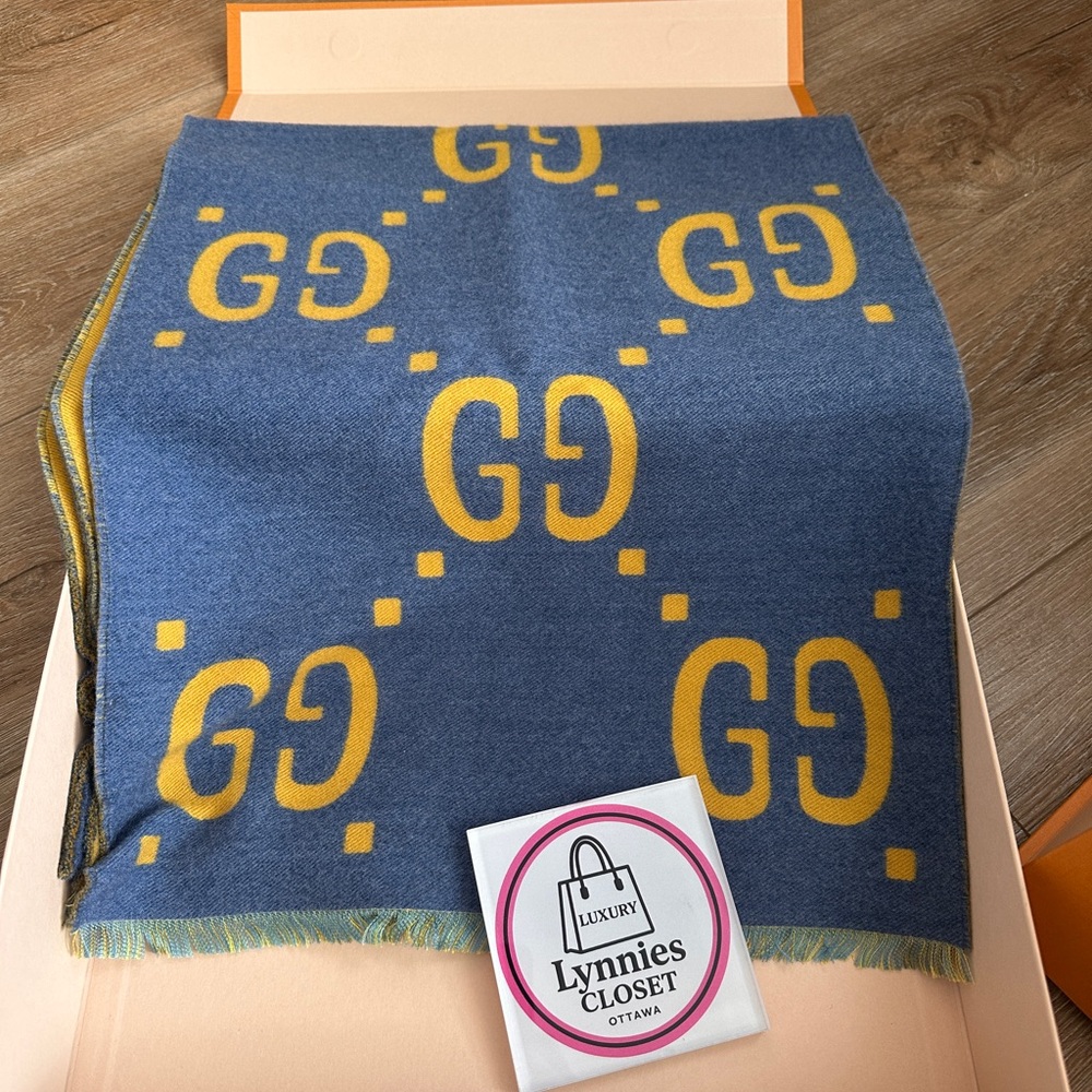Authentic Gucci jacquard GG Logo Wool Silk Scarf Blue & Yellow